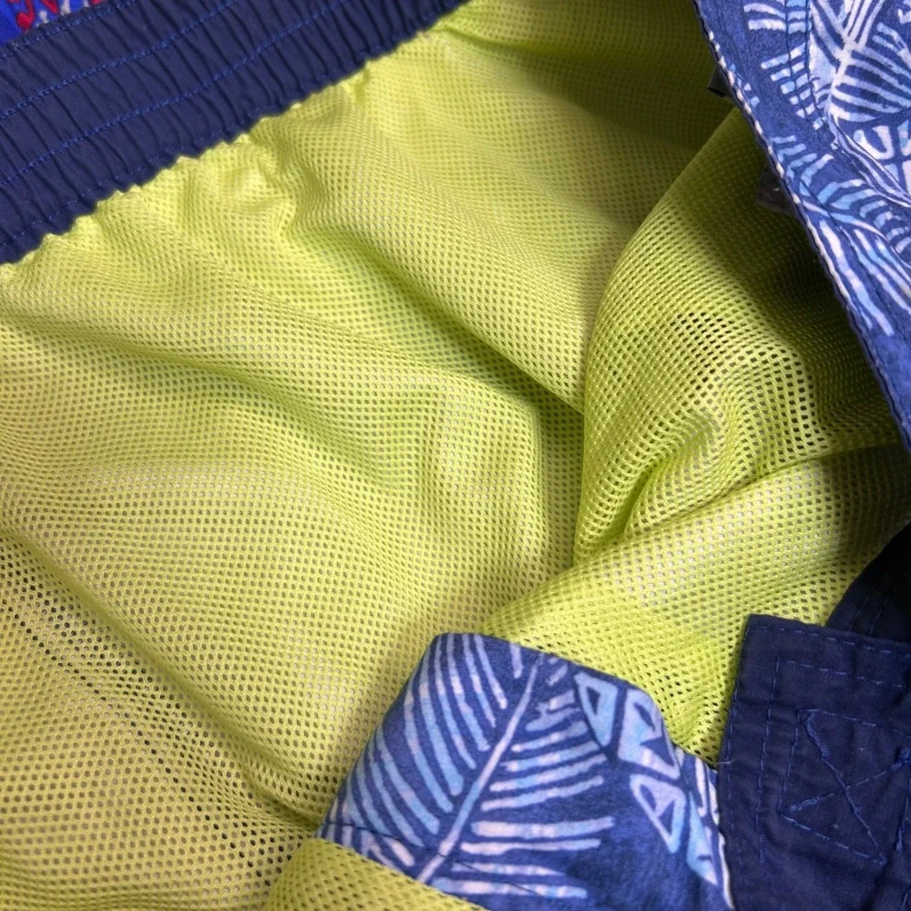 Tommy Bahama Swim Trunks Men XL Blue Pineapple Palm Print Cargo Island Life baja